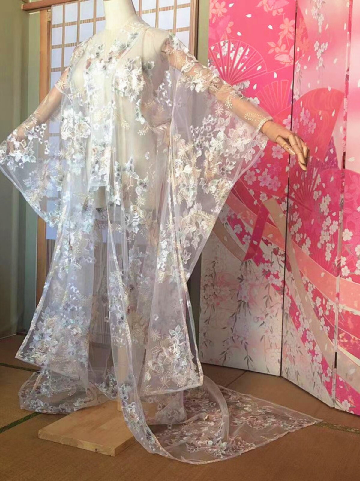Japanese Style Sheer Floral Em - огляд і ціна Kimono Sheer Floral